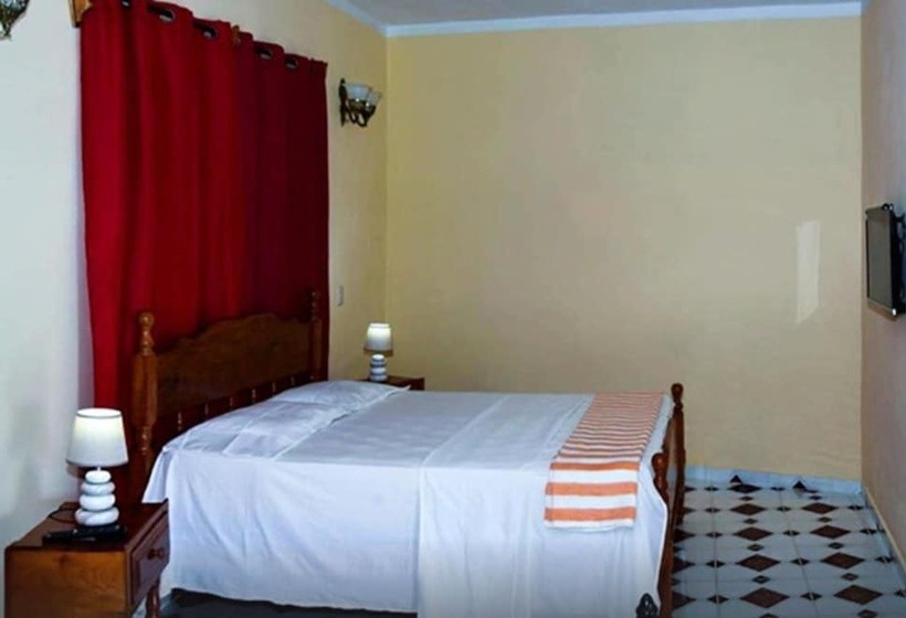 پانسیون Alcazar Family Resort