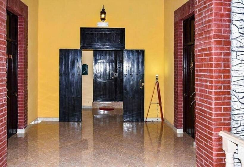 پانسیون Alcazar Family Resort