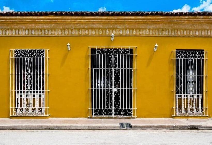 پانسیون Alcazar Family Resort