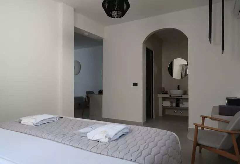 Majatalo Blé Suites Santorini