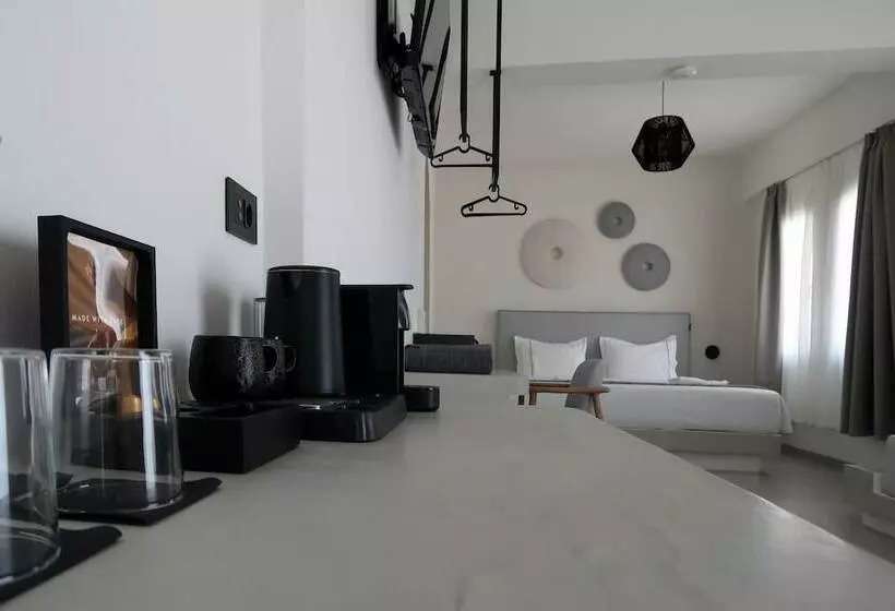 Majatalo Blé Suites Santorini