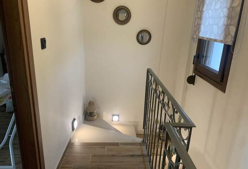 ペンション Effie S Maisonette With Detached Studio