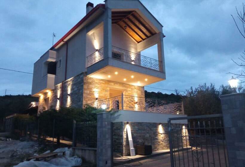 ペンション Effie S Maisonette With Detached Studio