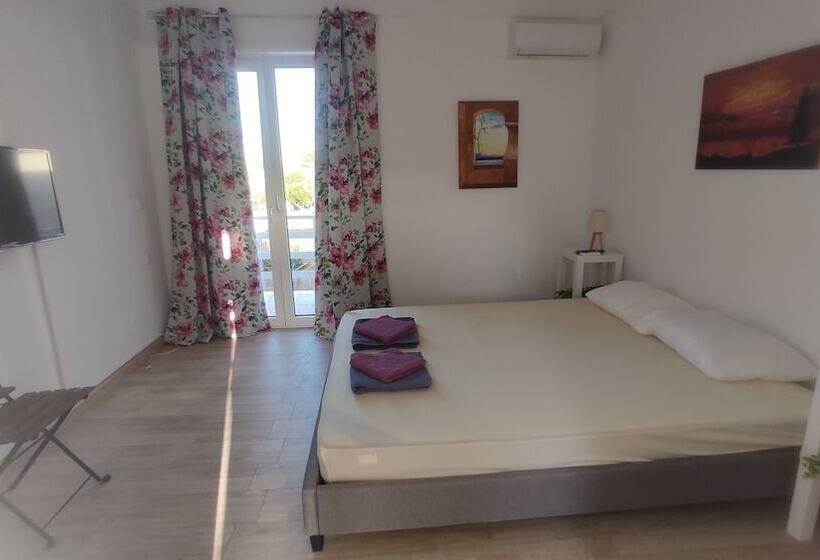 پانسیون Karavaki Apartments