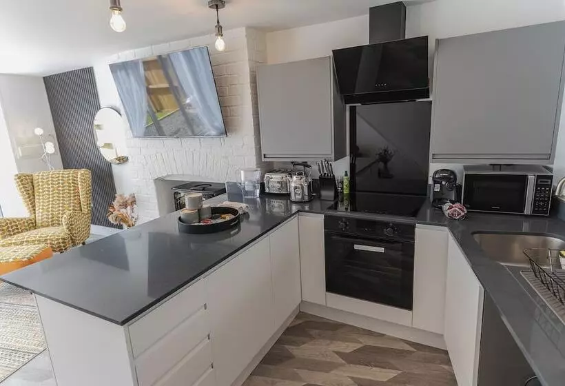 Residenssi Captivating 2 Bed House In Nettleham