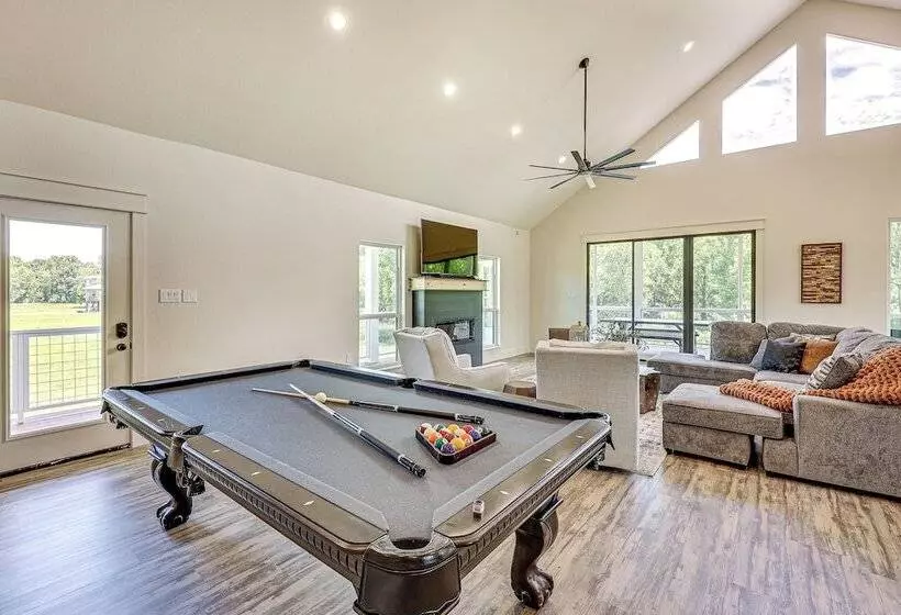 Riverfront Murfreesboro Cabin W/ Fire Pit