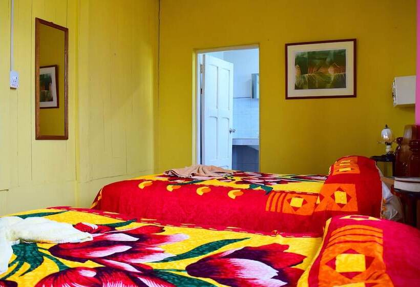 پانسیون Casa Colonial Mercedes