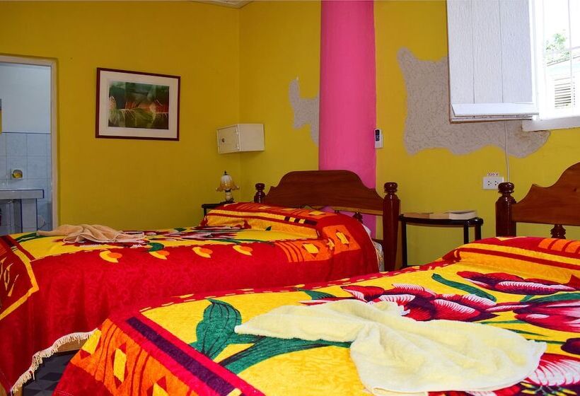 پانسیون Casa Colonial Mercedes