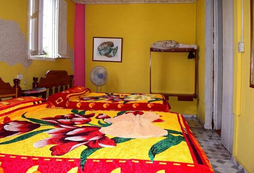 پانسیون Casa Colonial Mercedes