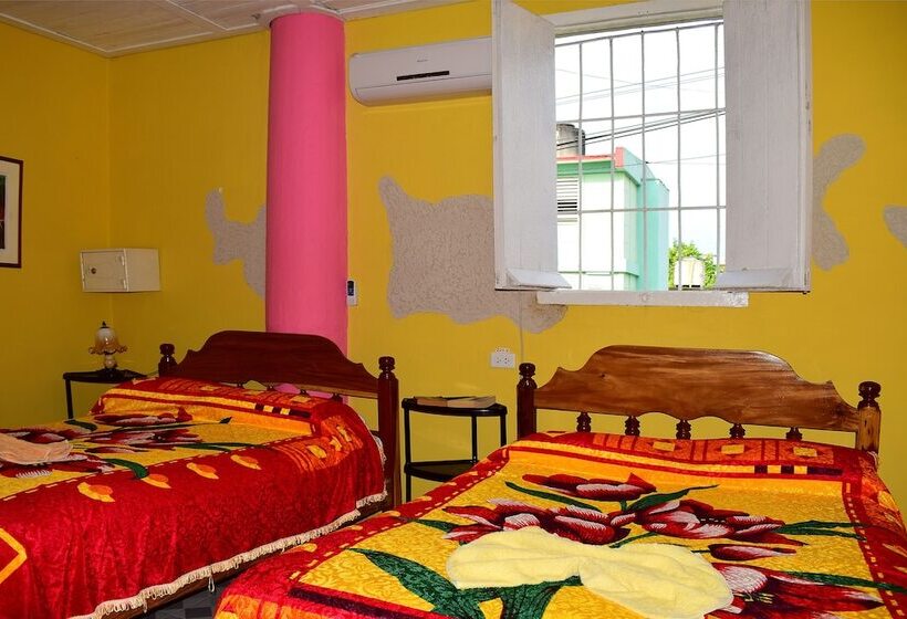 پانسیون Casa Colonial Mercedes