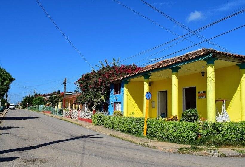 پانسیون Casa Colonial Mercedes