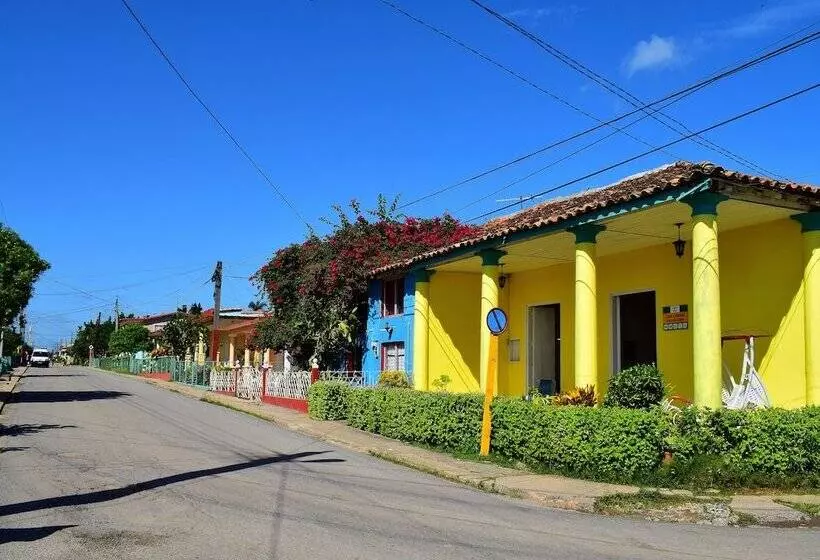 پانسیون Casa Colonial Mercedes