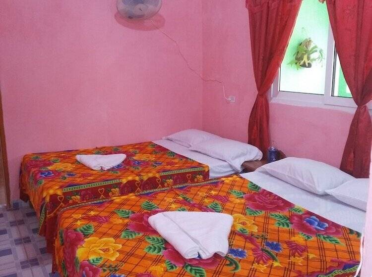 پانسیون Hostal Alcuria