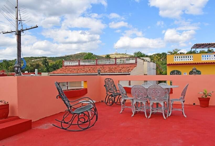 پانسیون Hostal Alcuria