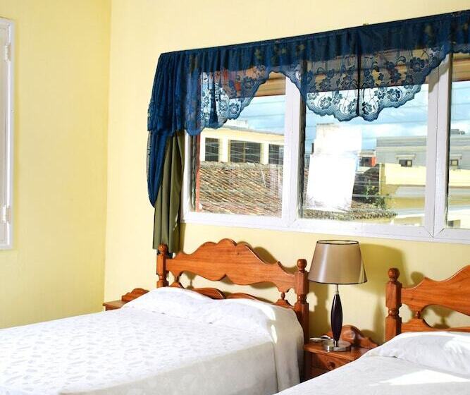 پانسیون Hostal Amalia