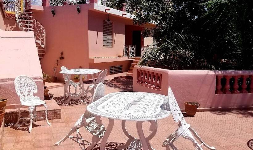پانسیون Hostal Villa Martha