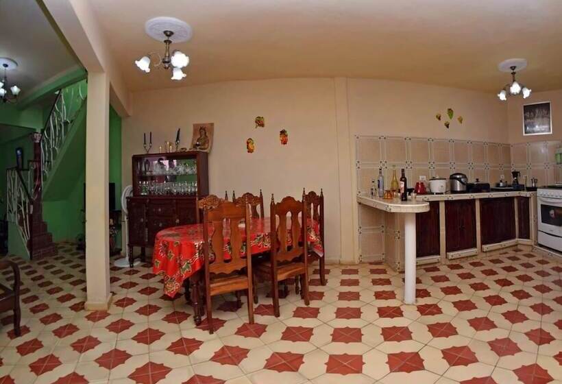 پانسیون Hostal Villa Martha