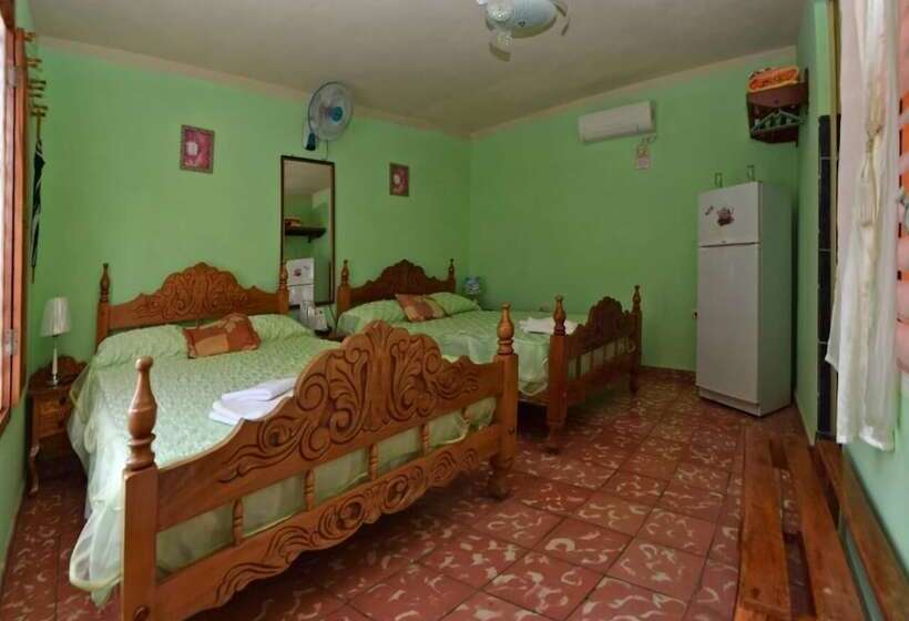 پانسیون Hostal Villa Martha