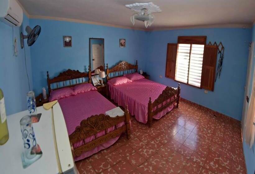 پانسیون Hostal Villa Martha