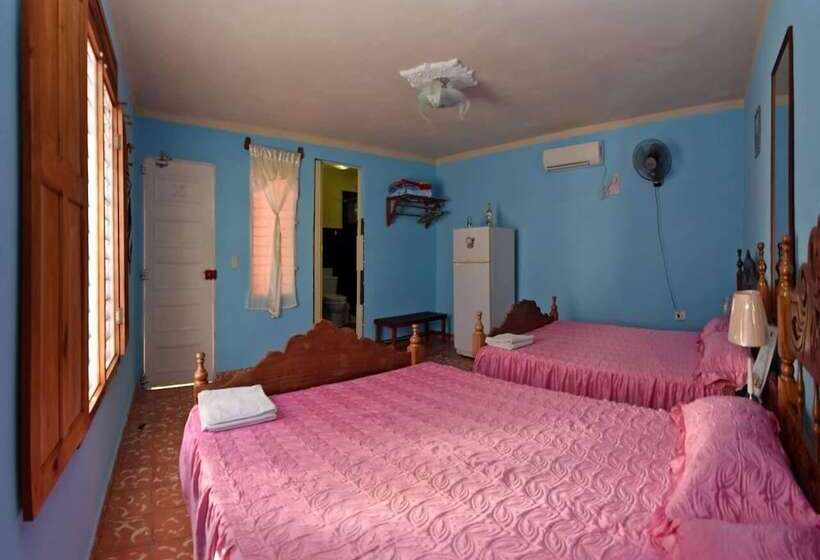 پانسیون Hostal Villa Martha