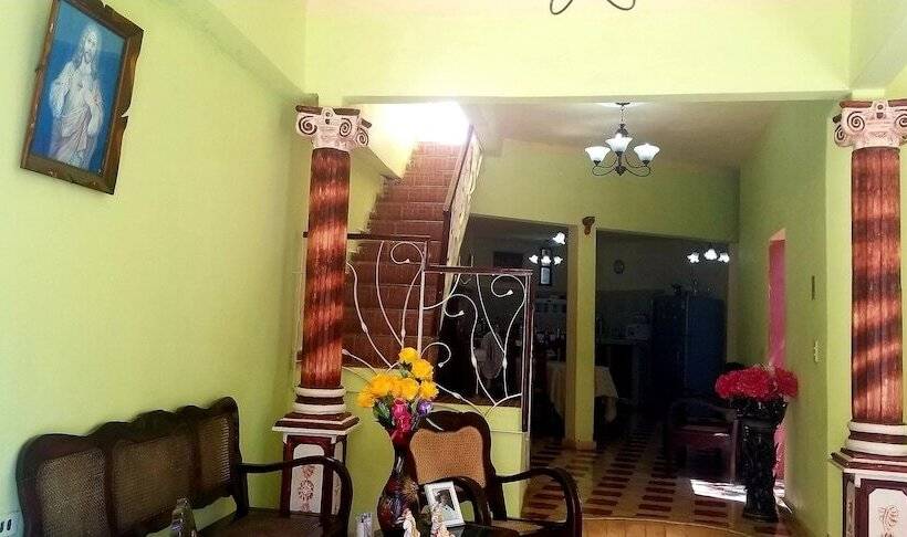 پانسیون Hostal Villa Martha