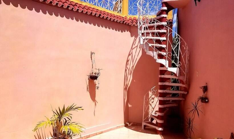 پانسیون Hostal Villa Martha