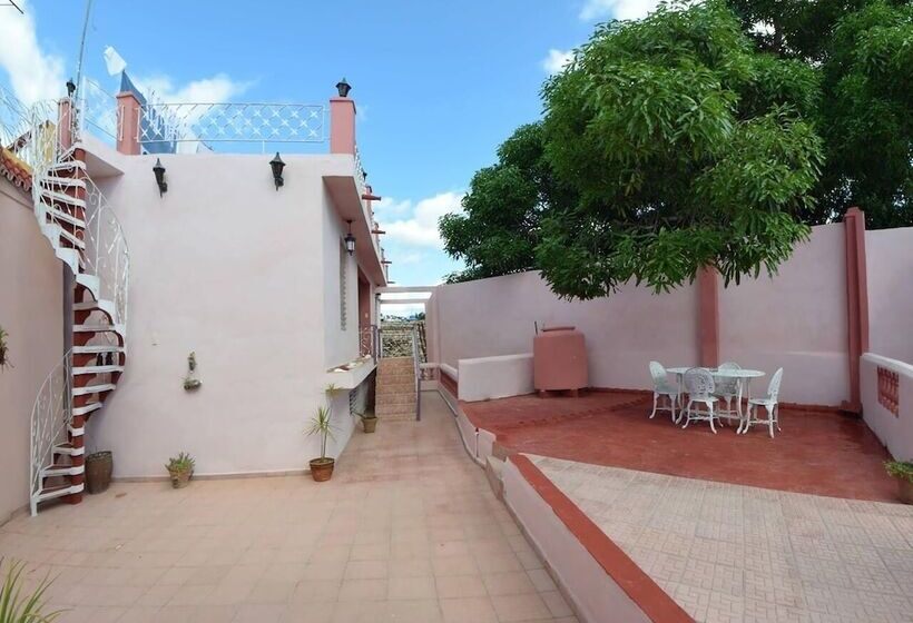 پانسیون Hostal Villa Martha