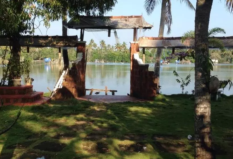 تختخواب و صبحانه Ambadi Villas