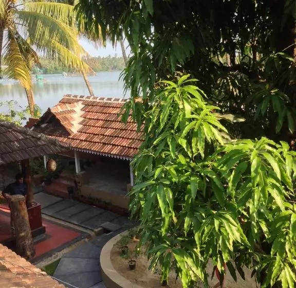 تختخواب و صبحانه Ambadi Villas