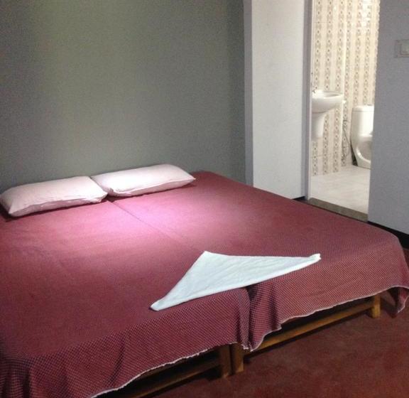 مبيت وإفطار Ambadi Villas