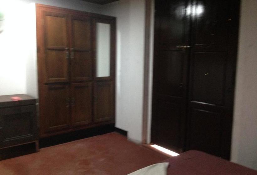 مبيت وإفطار Ambadi Villas