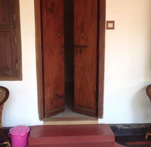 تختخواب و صبحانه Ambadi Villas