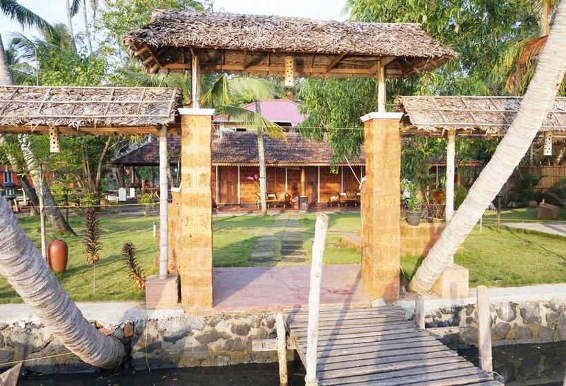 مبيت وإفطار Ambadi Villas