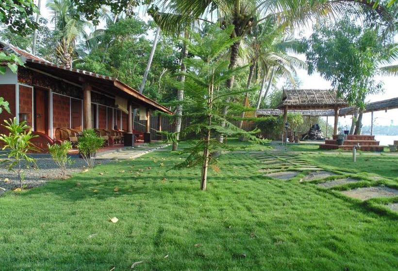 مبيت وإفطار Ambadi Villas