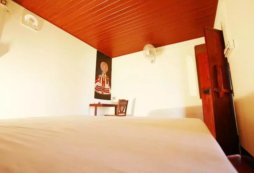 تختخواب و صبحانه Ambadi Villas