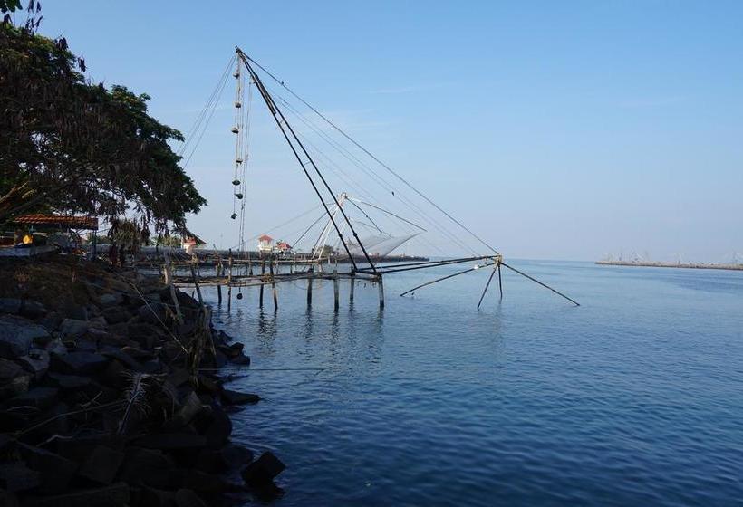 مبيت وإفطار Ambadi Villas