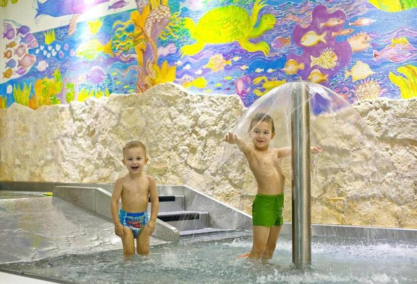 Отель Alexander