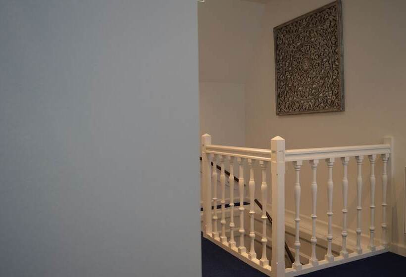 هتل Herberg Welgelegen