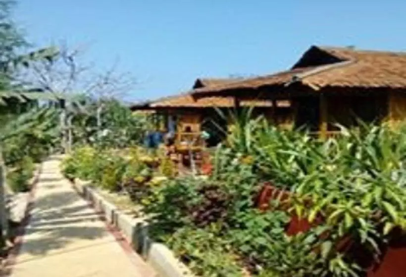 هتل Golden Beach Resort