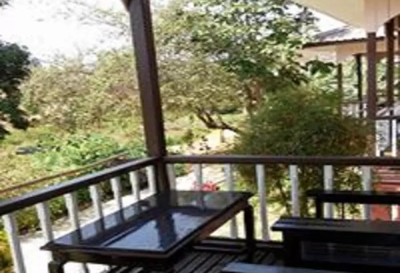 هتل Golden Beach Resort