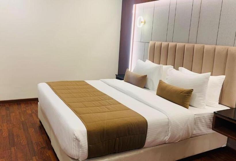 Hotel Le Poshe, Kodaikanal