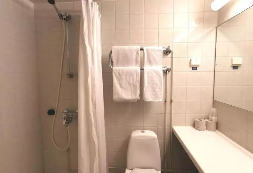 هتل Li Iisoppi