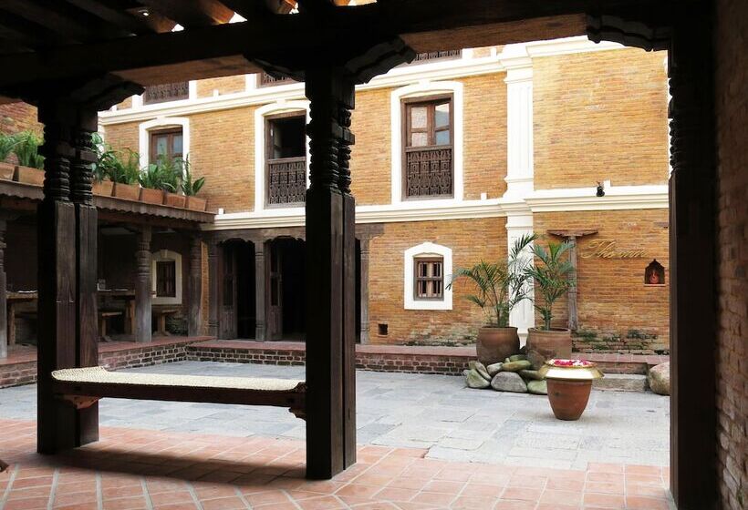 هتل The Inn Patan