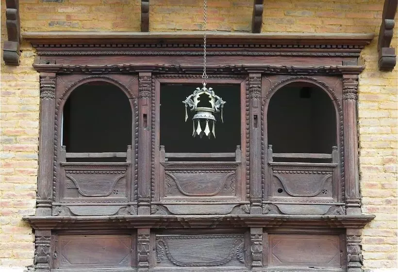 هتل The Inn Patan
