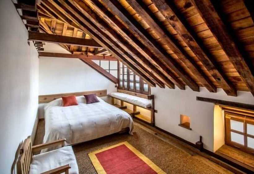 هتل The Inn Patan