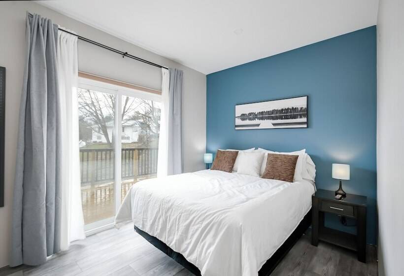 ホテル Port Carling House