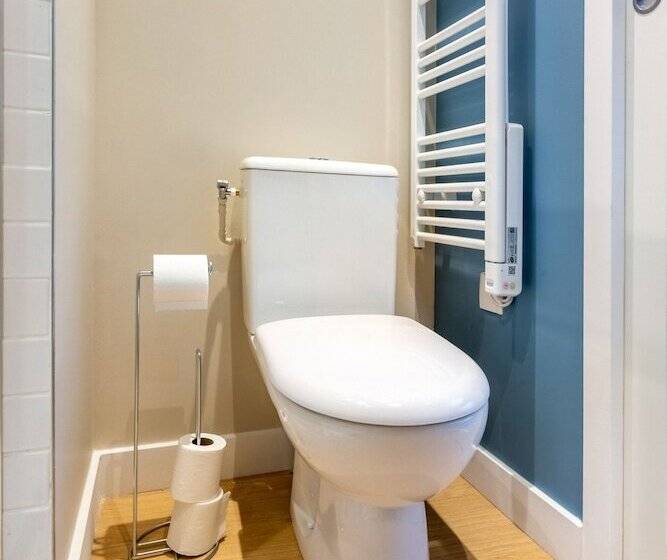 Le Chat Qui Dort   Lille Gare