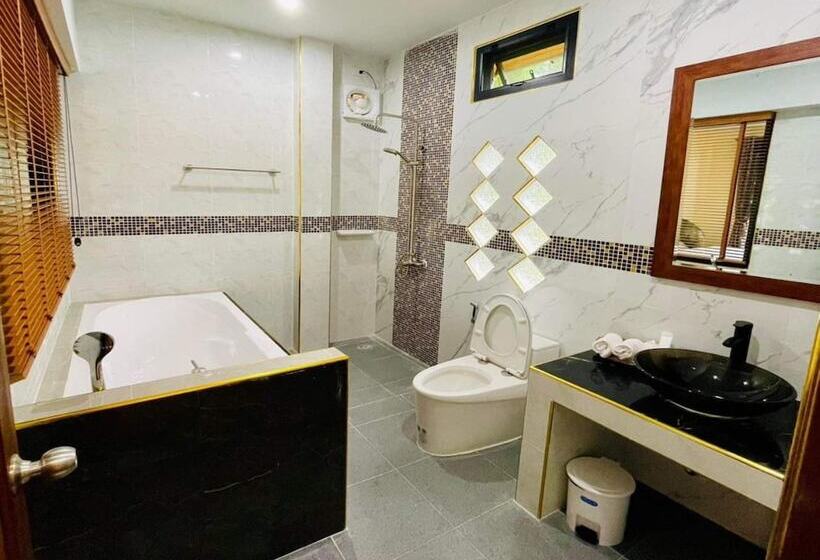 호텔 Capital O 75518 Baan Rose Resort Ao Luk