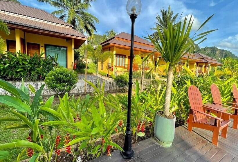 호텔 Capital O 75518 Baan Rose Resort Ao Luk