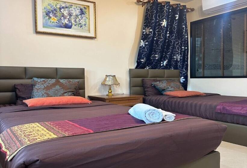 호텔 Capital O 75518 Baan Rose Resort Ao Luk